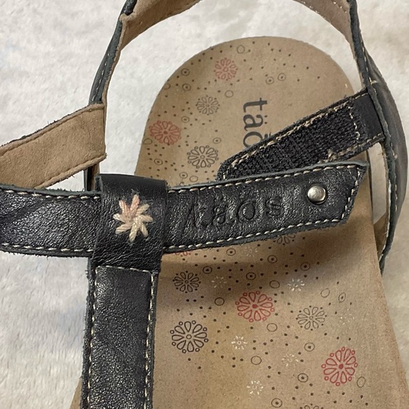 Taos Trophy Sandal in Black Womens Sz 9 - Picture 7 of 9